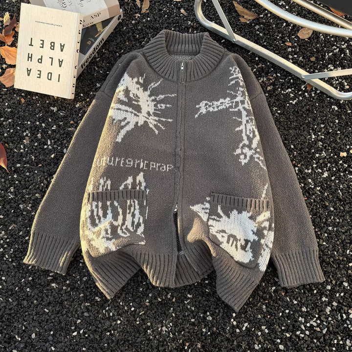 Unisex Grobgestrickte Zip‑Strickjacke mit hohem Rippenkragen, Jacquardmuster und aufgesetzten Taschen Echoarchiv