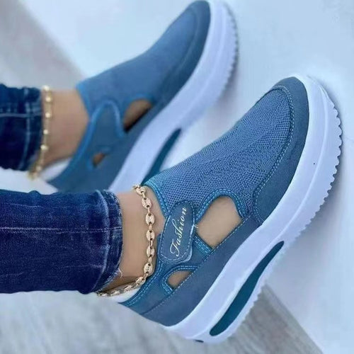 Damen  atmungsaktive Strick-Sneaker mit Klettverschluss, Cut-Outs und Plateau-Luftsohle Echo Archiv