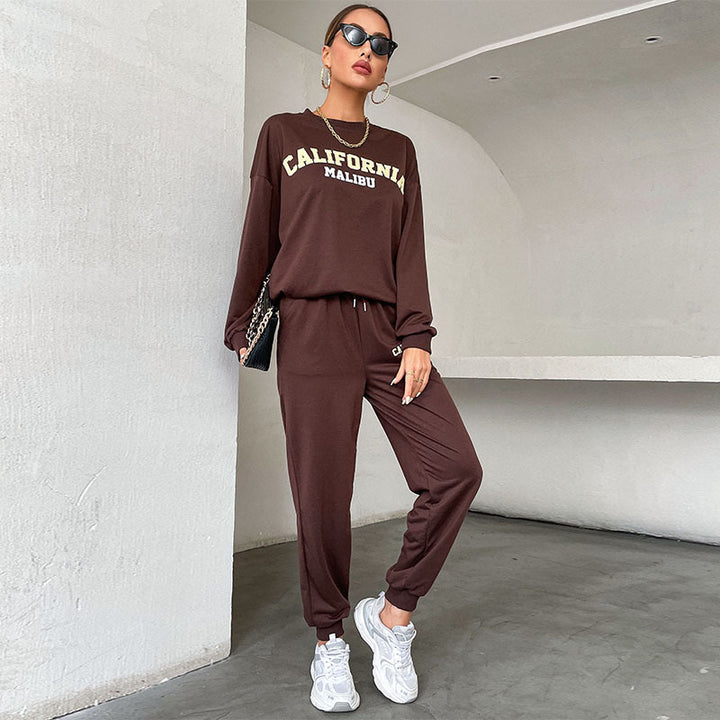 Damen Lässiges Sweatset im College‑Look mit Oversize‑Sweatshirt und Jogginghose Echoarchiv