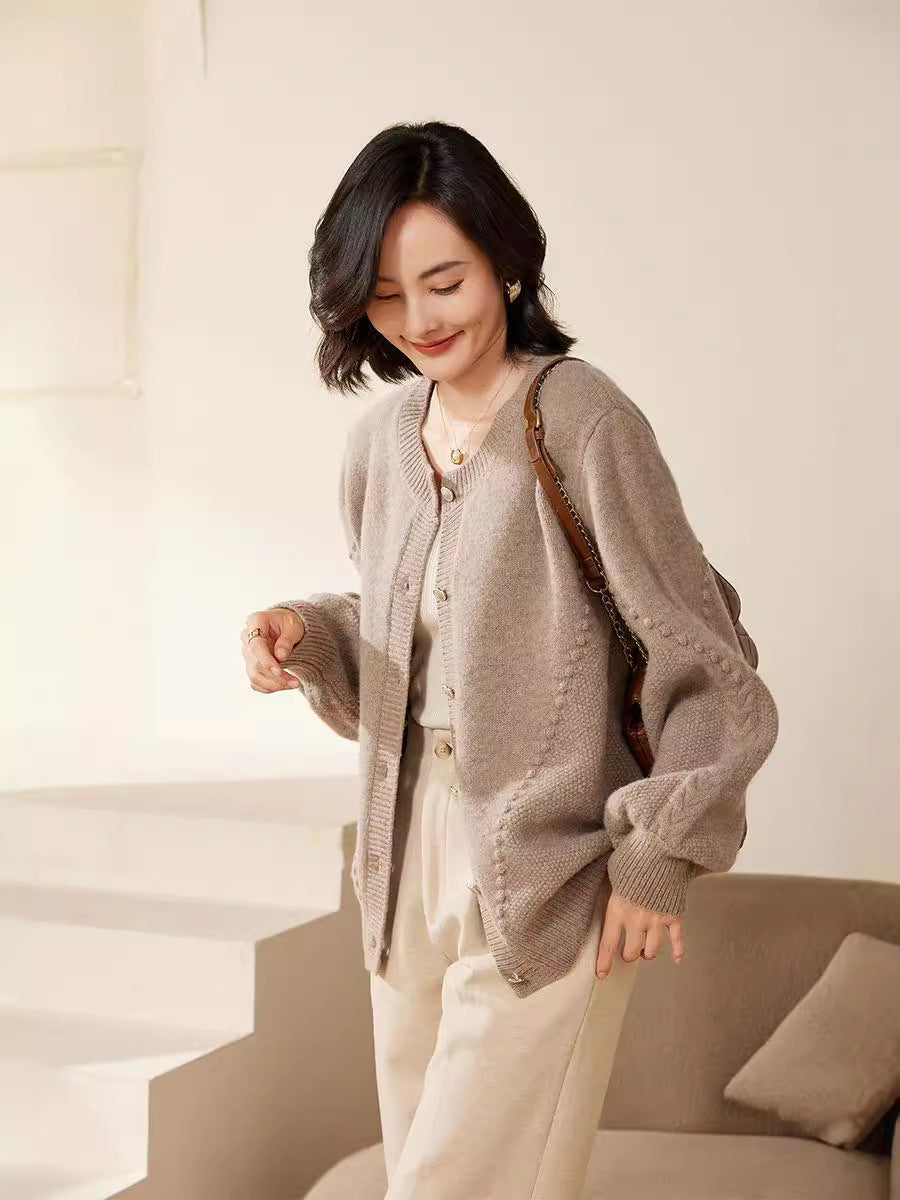 Damen Strickcardigan mit Strukturmuster, Ballonärmeln und Perlmuttknopfleiste Echoarchiv