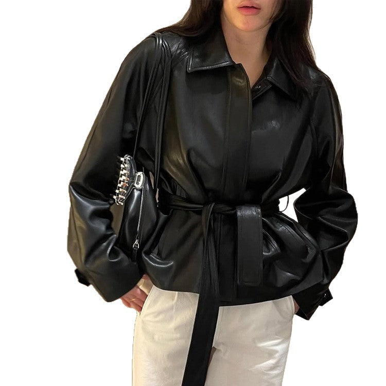 Damen Taillierbare Kunstlederjacke mit Wickelgürtel und kastiger Silhouette Echoarchiv
