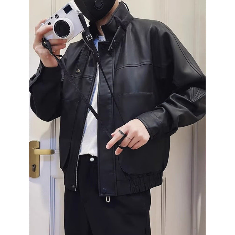 Herren Biker-inspirierte Kunstleder-Bomberjacke mit Stehkragen und elastischem Saum Echoarchiv