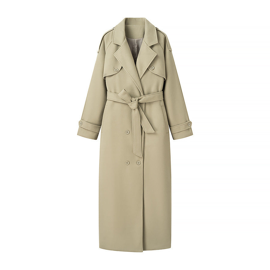 Damen nan maxi Trenchcoat mit doppelreihiger Knopfleiste, Bindegürtel und Epauletten Echo Archiv
