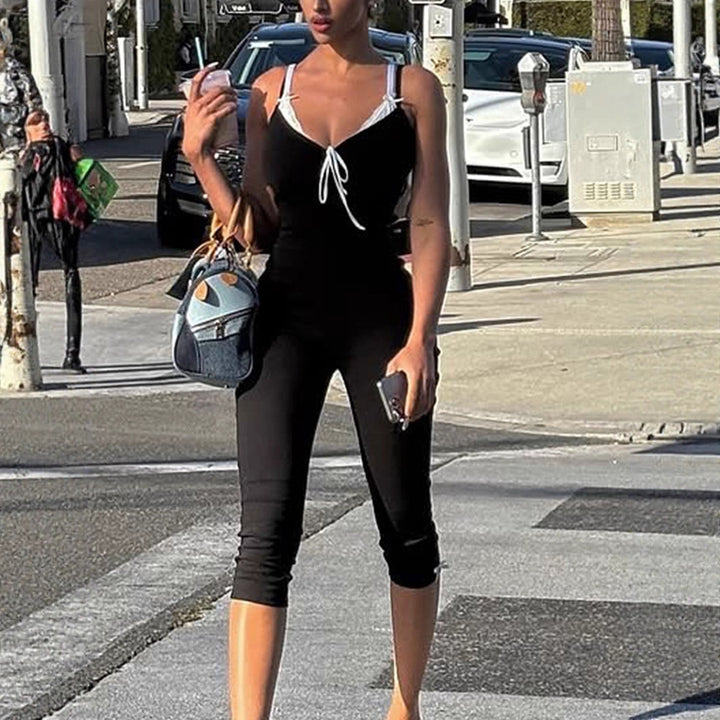 Damen bodenlanger Jumpsuit mit zarten Rüschendetails und verstellbaren Trägern Echo Archiv