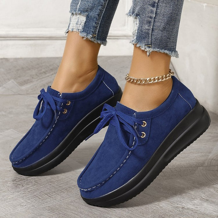 Damen Keilsneaker im Mokassinstil mit Veloursoptik und gepolsterter Komfortsohle Echo Archiv