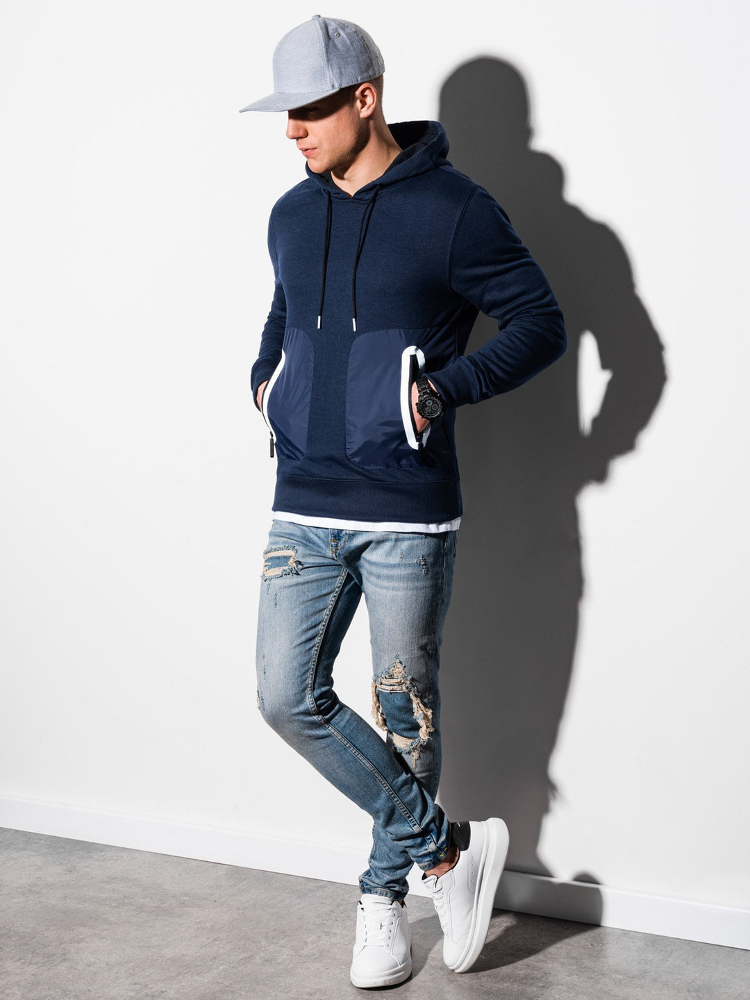 Herren Kapuzenpullover mit funktionalen Taschen und stylischem Design Echoarchiv