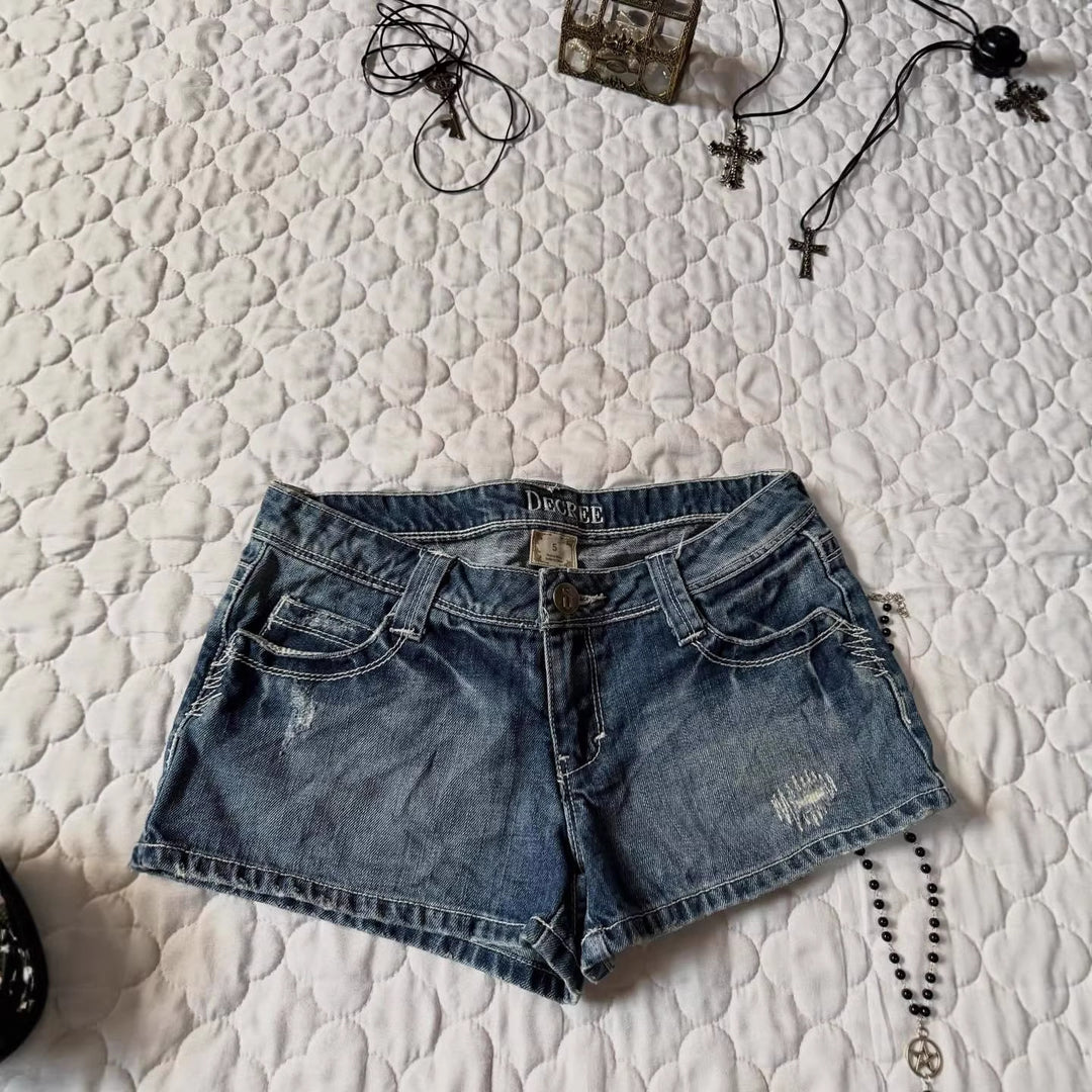 Damen Denim-Shorts mit distressed Details Echo Archiv