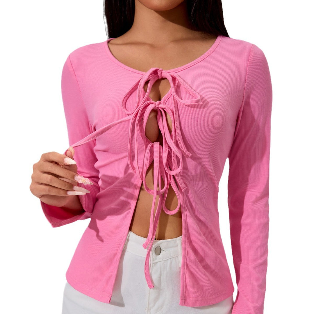Damen geripptes Longsleeve-Top mit mehrfachem Front-Schnürdetail, Cut-Outs und taillierter Passform – Avérine