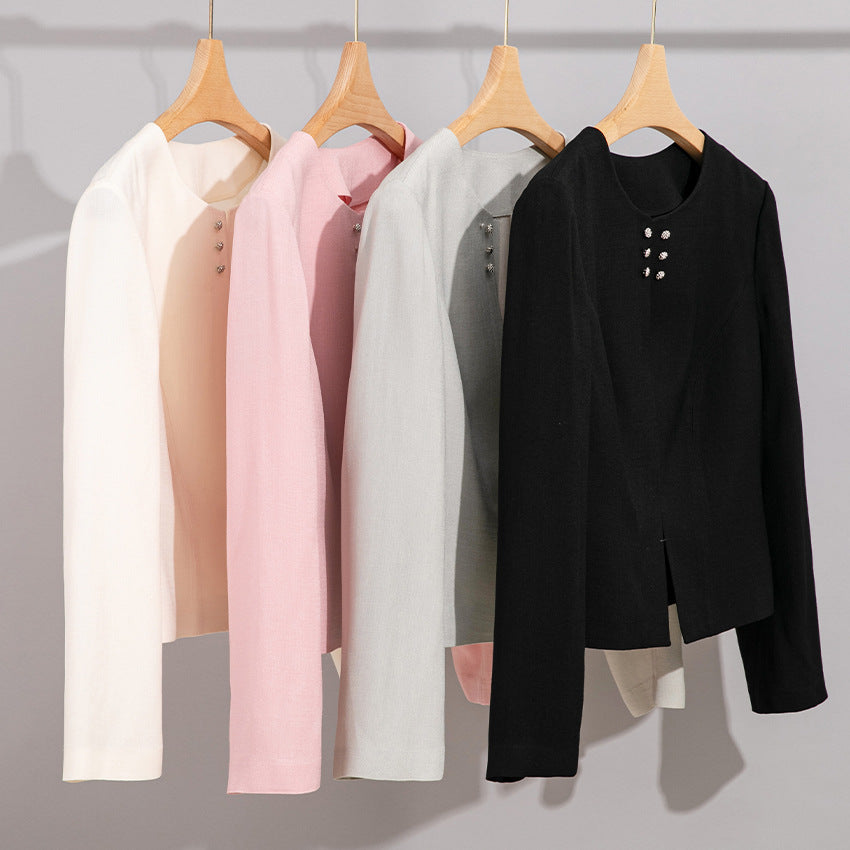 Damen Kurzblazer im minimalistischen Fit mit Perlen-Knopfbesatz und taillierter Schnitt Echoarchiv