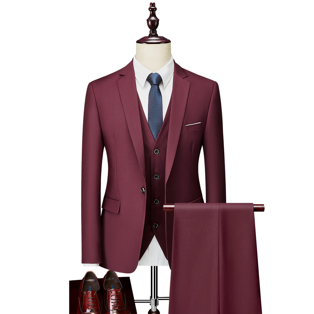 Herren Dreiteiliger Slim-Fit Businessanzug mit Weste und schmaler Silhouette Echo Archiv