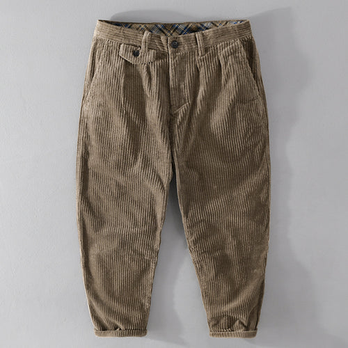 Herren Cordhose mit konischem Schnitt, hohem Bund, Karo-Innenbund und gekrempeltem Saum Echoarchiv