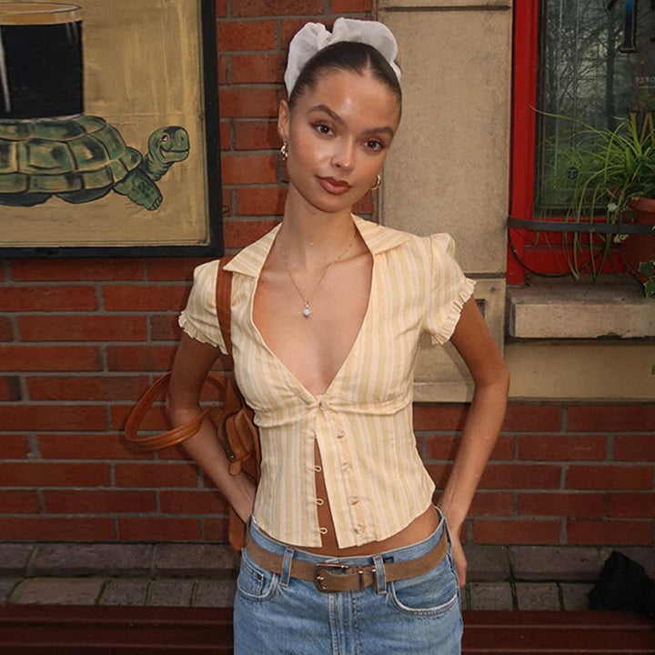 Damen Kurzarm Bluse mit Rüschendetails und V-Ausschnitt Echo Archiv