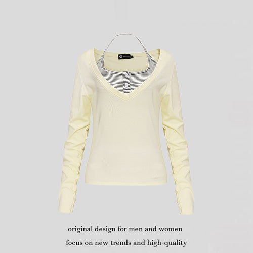 Damen Langarm-Shirt mit doppeltem Layer‑Effekt, tiefem V‑Ausschnitt und gestreiftem Einsatz Echoarchiv