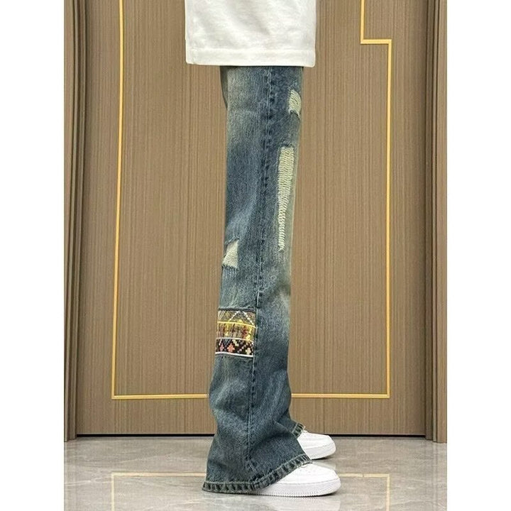 Herren trendige Jeans im lässigen Bootcut-Stil mit einzigartigen Applikationen Echoarchiv