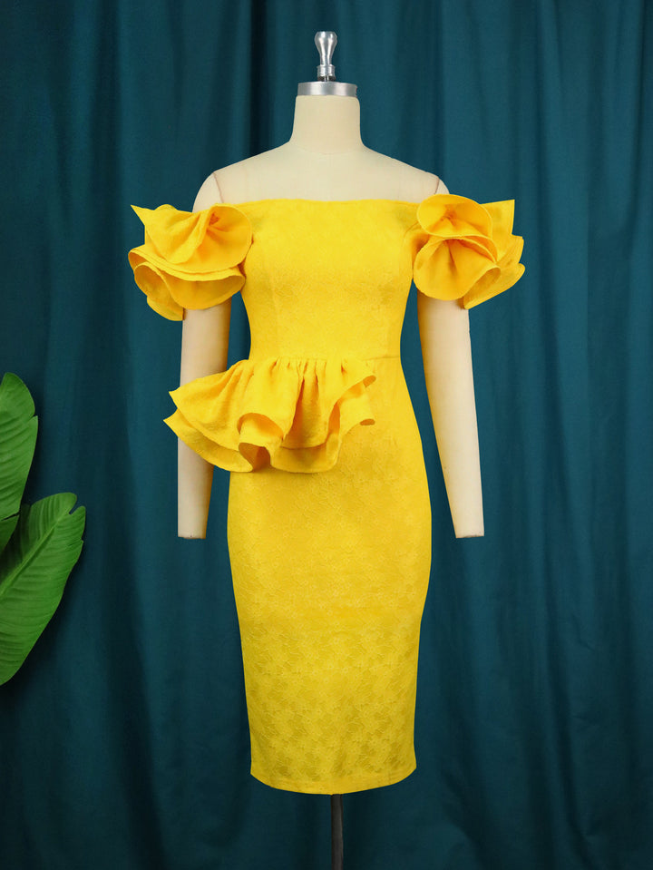 Damen figurbetontes Cocktailkleid mit voluminösen Rüschenärmeln Echo Archiv