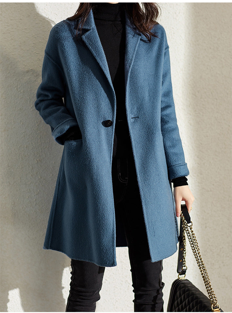 Damen eleganter und modischer Langblazer Echoarchiv