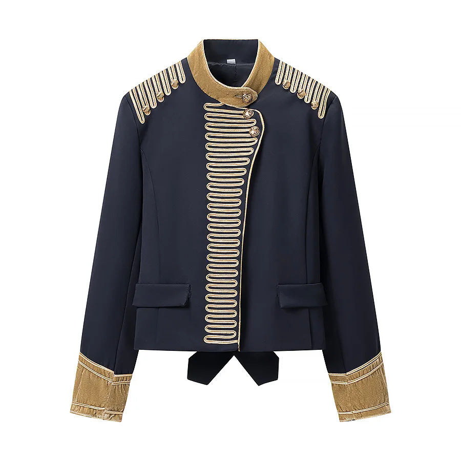 Damen militärische Paradejacke mit goldverzierten Passements, Stehkragen und Samtmanschetten – Célinea