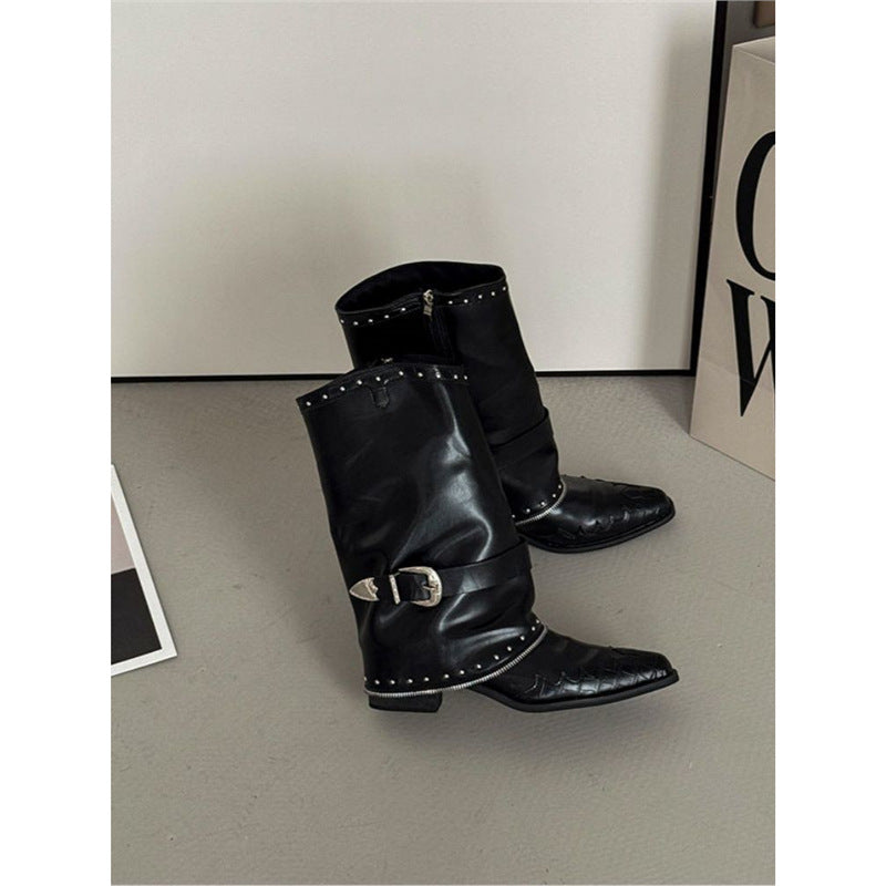 Damen Biker‑Western Midcalf‑Stiefel mit Ziernieten, Schnallenriemen und geprägter Zehenkappe – Lioré