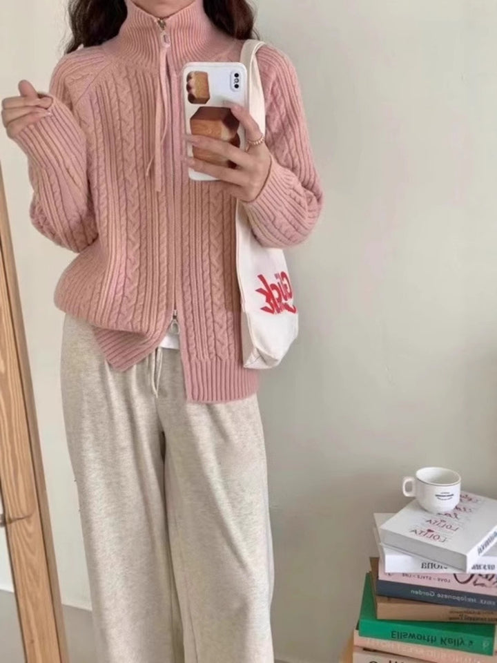 Damen Kastiger Zopfstrick‑Cardigan mit Zweiwege‑Reißverschluss, Stehkragen und breitem Rippsaum Echoarchiv