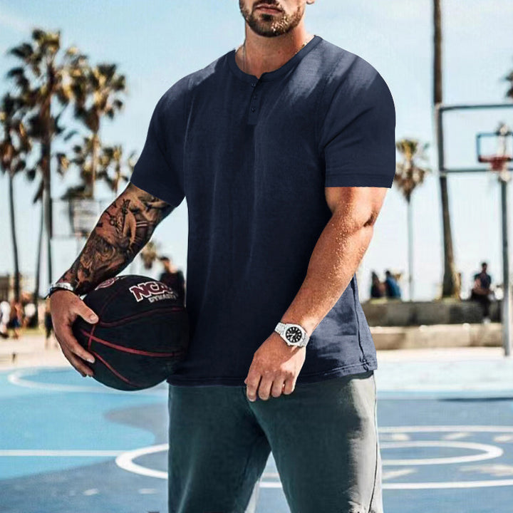 Herren lässiges Kurzarm-Henley-T-Shirt aus atmungsaktiver Baumwolle mit Knopfdetails Echoarchiv