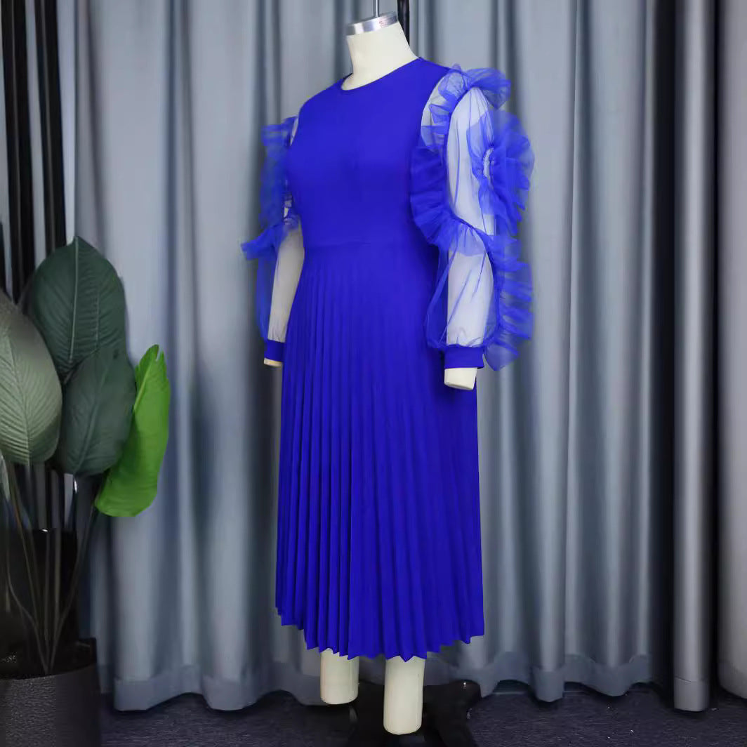 Damen plissiertes Kleid mit voluminösen Tüllärmeln Echo Archiv