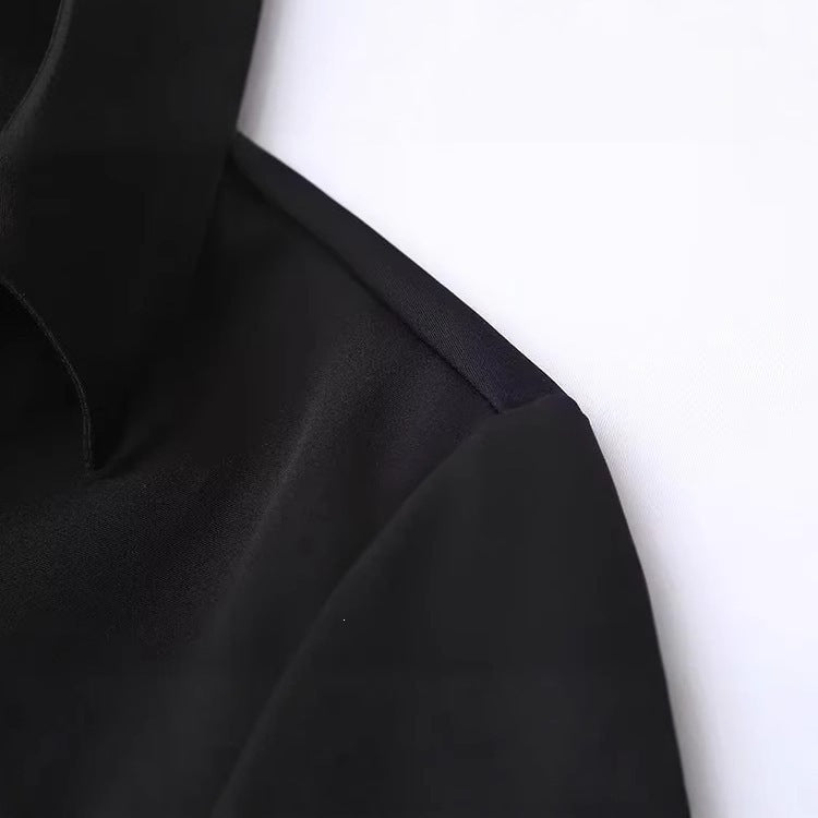 Damen Elegante taillierte Hemdbluse mit feiner Knopfleiste und spitzem Kragen Echo Archiv