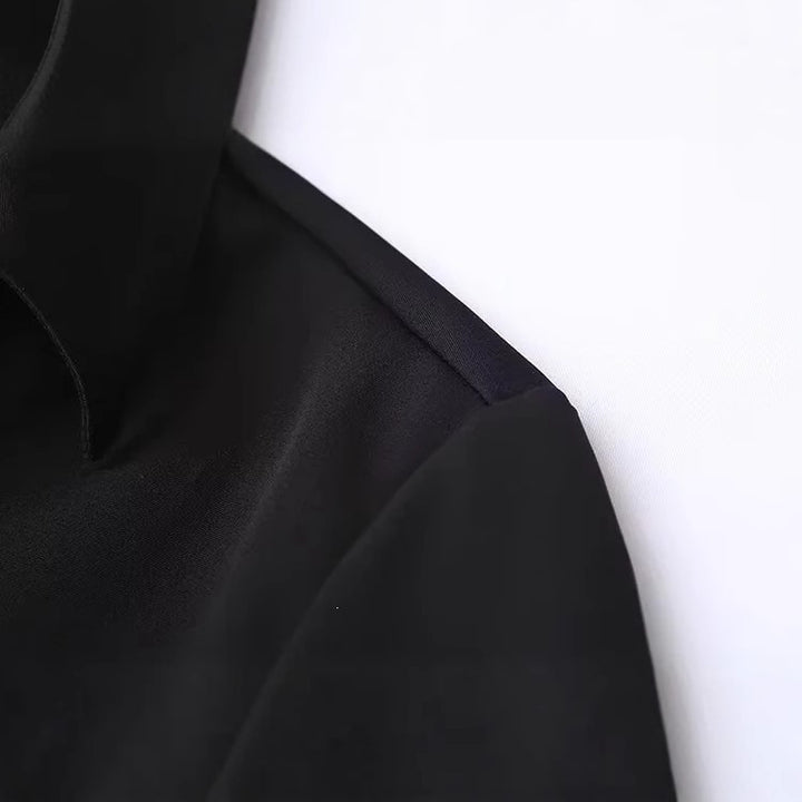 Damen Elegante taillierte Hemdbluse mit feiner Knopfleiste und spitzem Kragen Echo Archiv