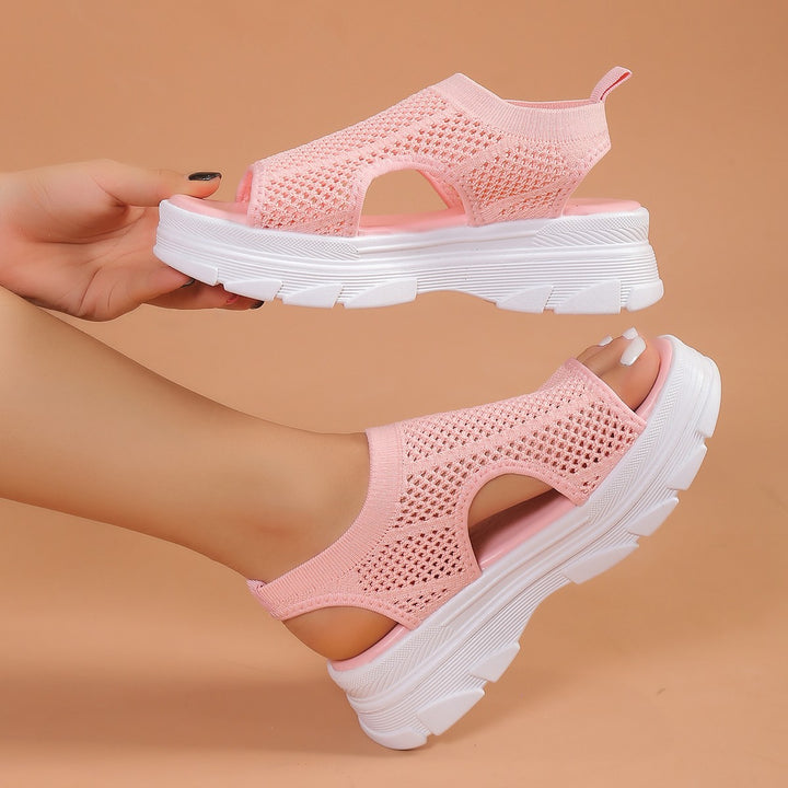 Damen nan Strick-Sandalette mit Fersenriemen, offener Zehenpartie und dämpfender Plateau-Laufsohle Echo Archiv