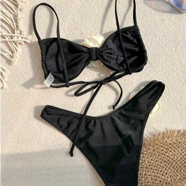 Damen Bandeau-Bikini mit floralen Details Echo Archiv
