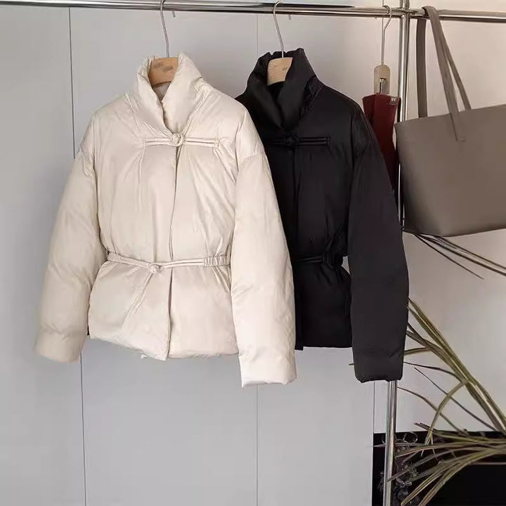 Damen Modische und elegante Steppjacke Echoarchiv