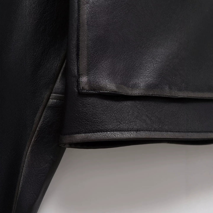 Damen Kurz geschnittene Kunstlederjacke mit großen Pattentaschen und Reißverschluss Echoarchiv