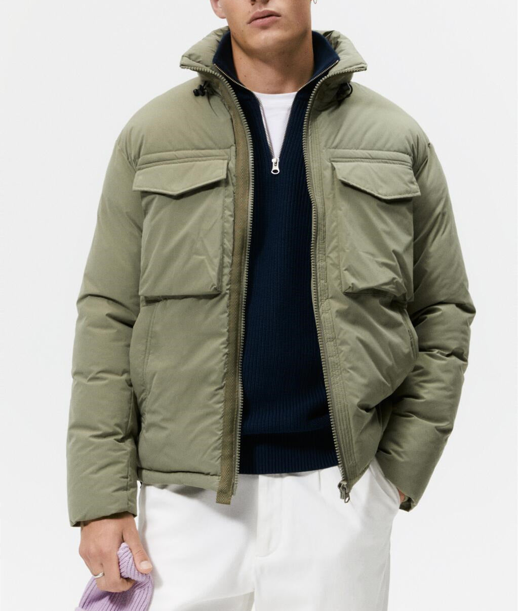Herren lässige Outdoorjacke mit abnehmbarer Kapuze und großzügigen Taschen Hedi-Mode