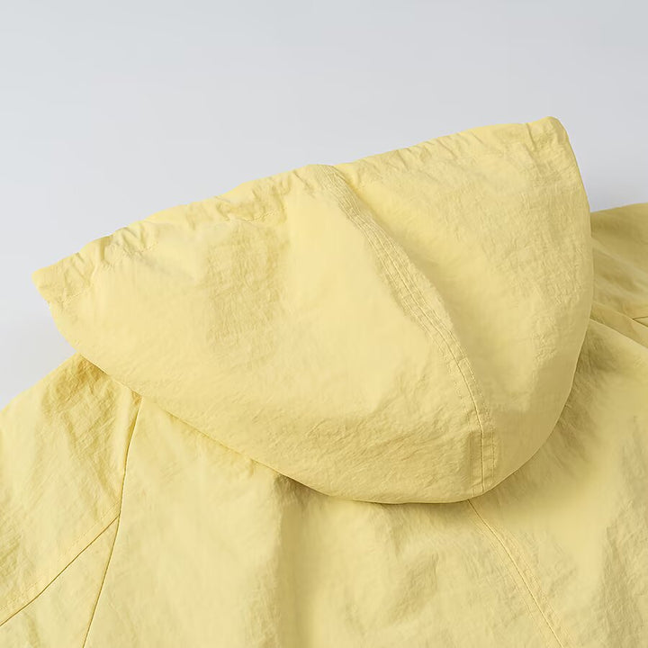Damen Leichte Kapuzen-Windjacke mit Tunnelzug, Cropped-Schnitt und elastischen Bündchen Echoarchiv