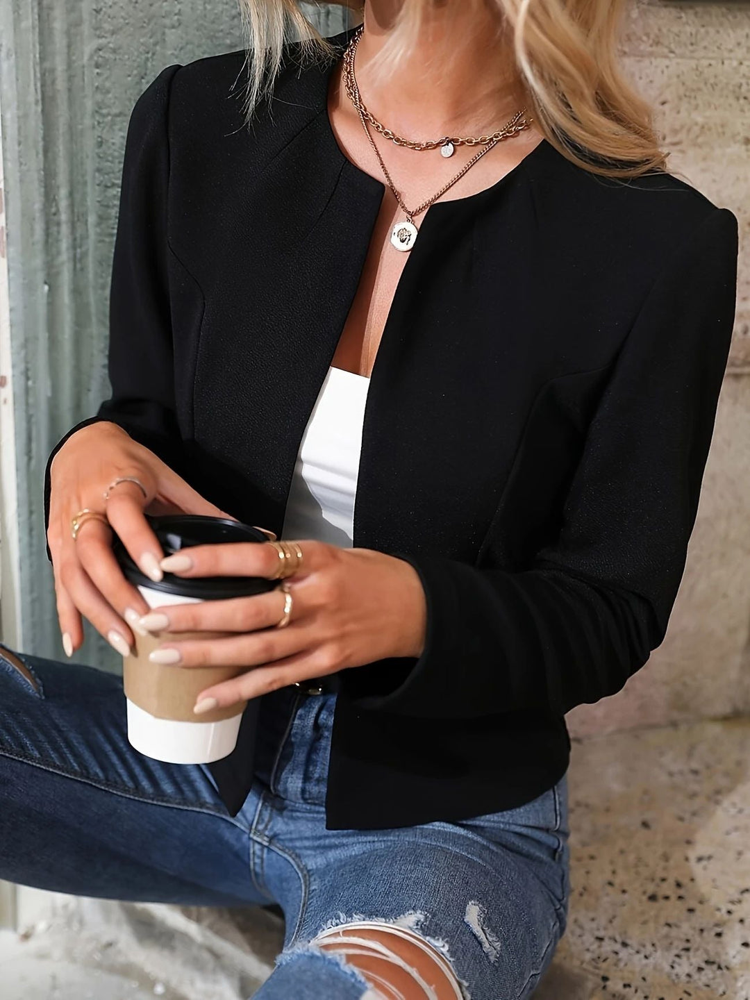 Damen Feine Kurzjacke mit strukturiertem Design und eleganten Details – Célinea