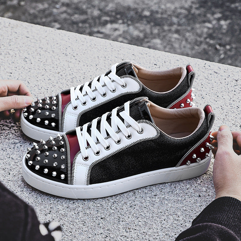 Damen glitzernder Low-Top Sneaker mit spitzem Nietenbesatz und gepolstertem Lederfutter Echo Archiv