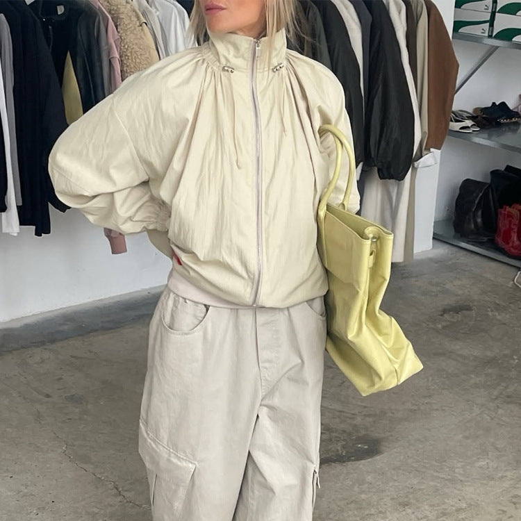 Damen Oversize Windjacke mit hohem Stehkragen, Tunnelzug-Schulterpasse und Ballonärmeln Echoarchiv