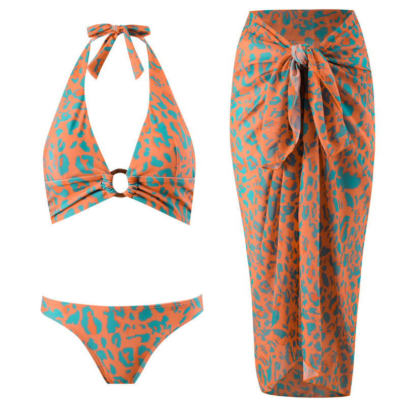 Damen Triangel-Bikini mit verspieltem Knoten-Design und elegantem Strandrock Echo Archiv