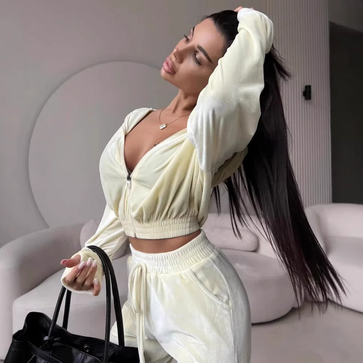 Damen luxuriöser Samt Zweiteiler Jogginganzug mit Cropped Reißverschluss und weiten Hosen – Auréline