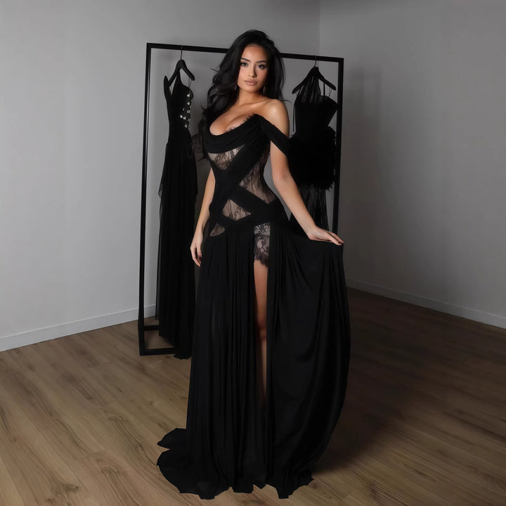 Damen Elegantes Spitzenkleid mit tiefem Schlitz und trägerlosem Schnitt Echo Archiv