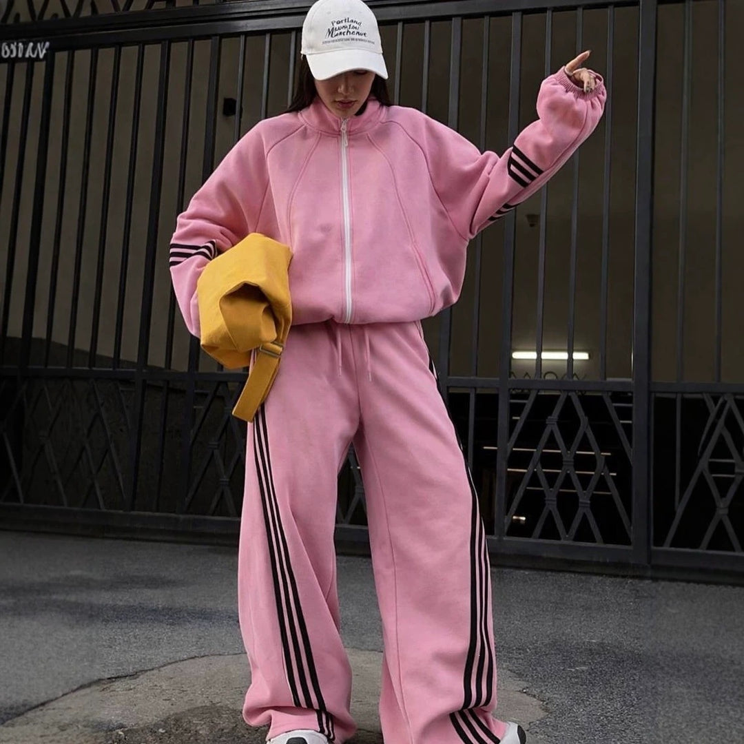 Damen weites Jogginganzug-Set aus Baumwollfleece mit Reißverschluss und seitlichen Kontraststreifen Echoarchiv
