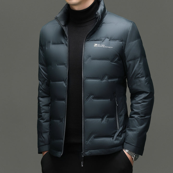Herren Daunenjacke mit hohem Kragen und leichtem Futter Echoarchiv
