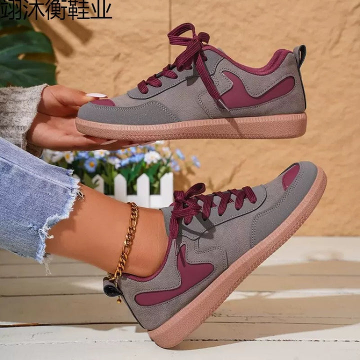 Damen Retro-Sneaker mit Gummisohle, leichtem Textilfutter und Komfortfußbett – Névara