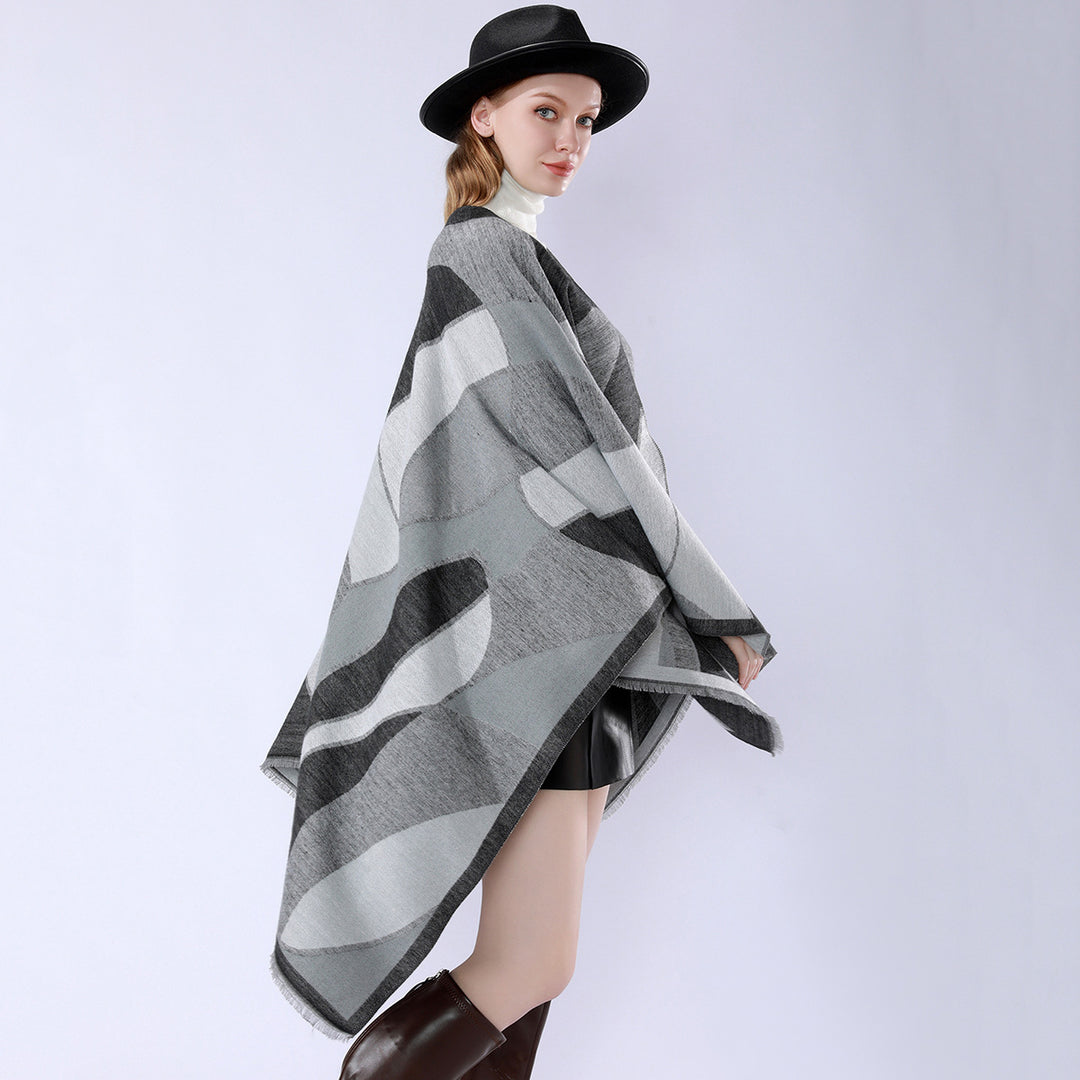 Damen Oversize-Poncho mit V-Ausschnitt und geometrischem Jacquard-Design Echo Archiv