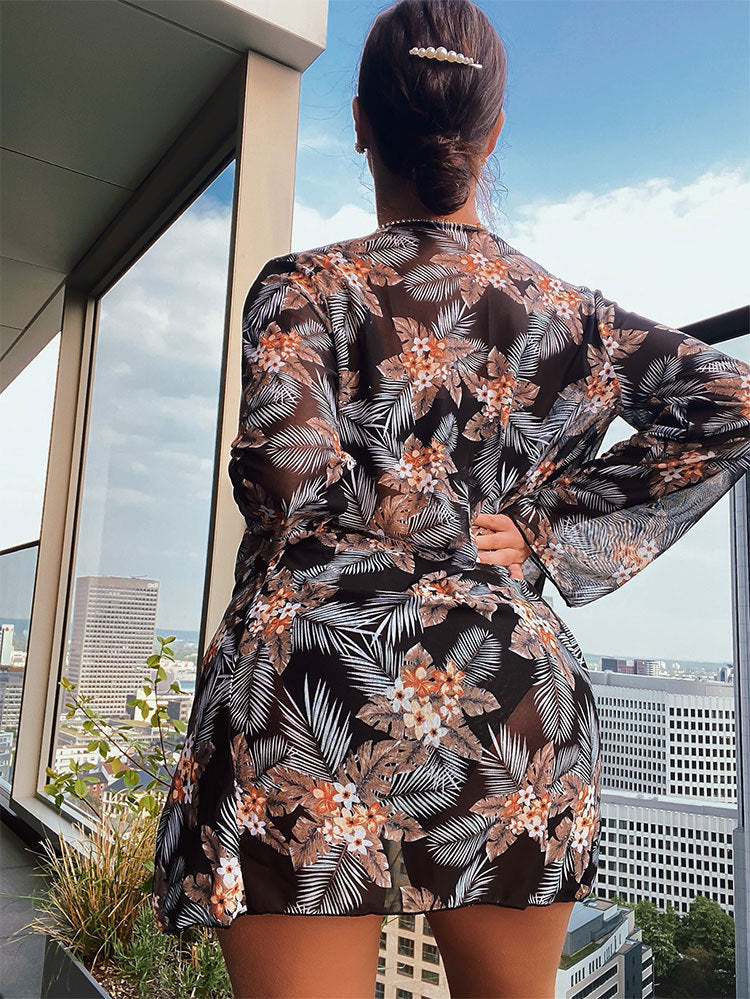 Damen Bikini-Set mit floralem Hohe-Taillenslip und passendem Kimono Echo Archiv