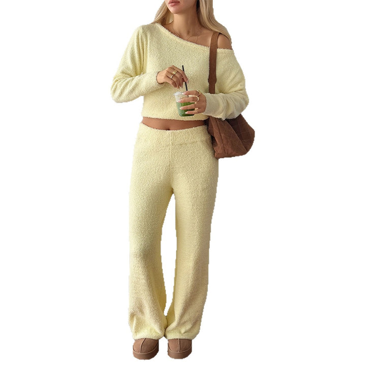 Damen nan kuscheliges Bouclé-Lounge-Set mit One-Shoulder-Crop-Pullover und Highwaist Palazzo-Hose Echo Archiv