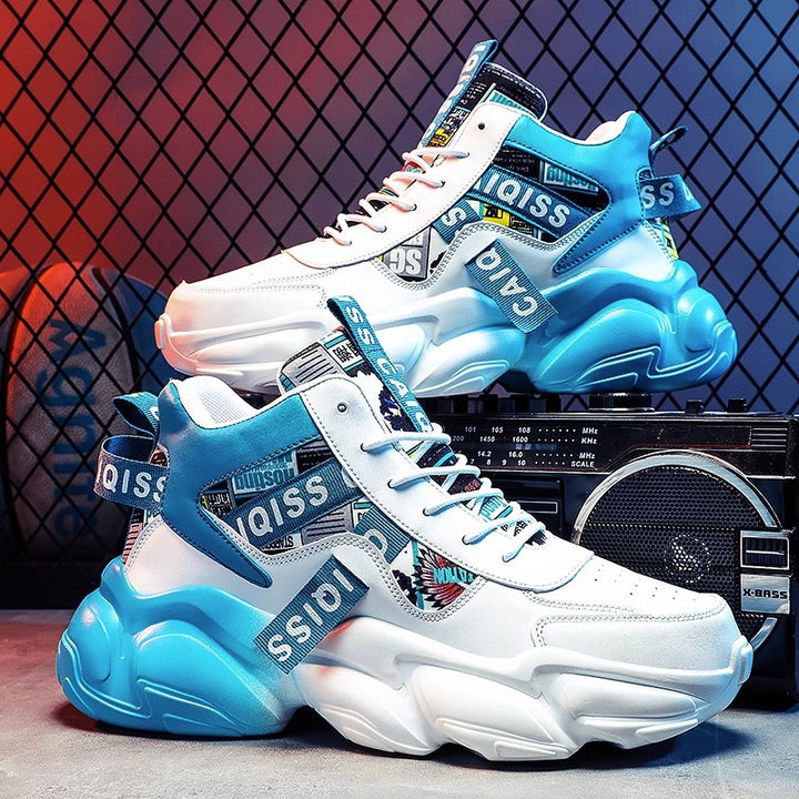 Unisex hochgeschnittener Plateau-Sneaker mit grafischem Print, gepolstertem Knöchelkragen und skulpturierter Gummisohle – Norré