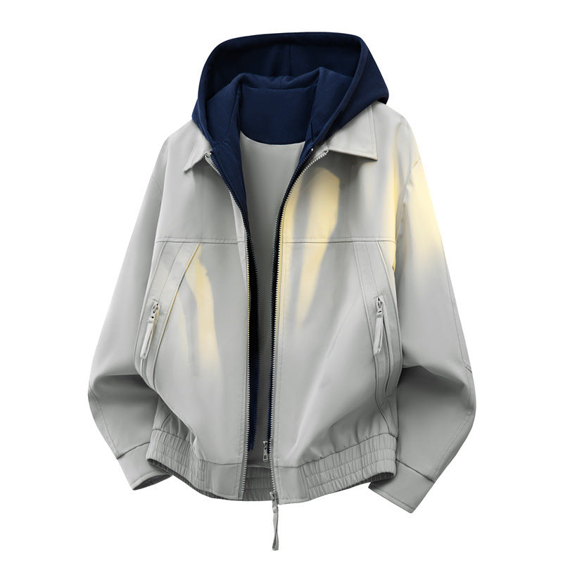 Herren Urbaner Layering-Bomber mit kontrastierender Kapuzen-Innenjacke und Reißverschlusstaschen Echoarchiv