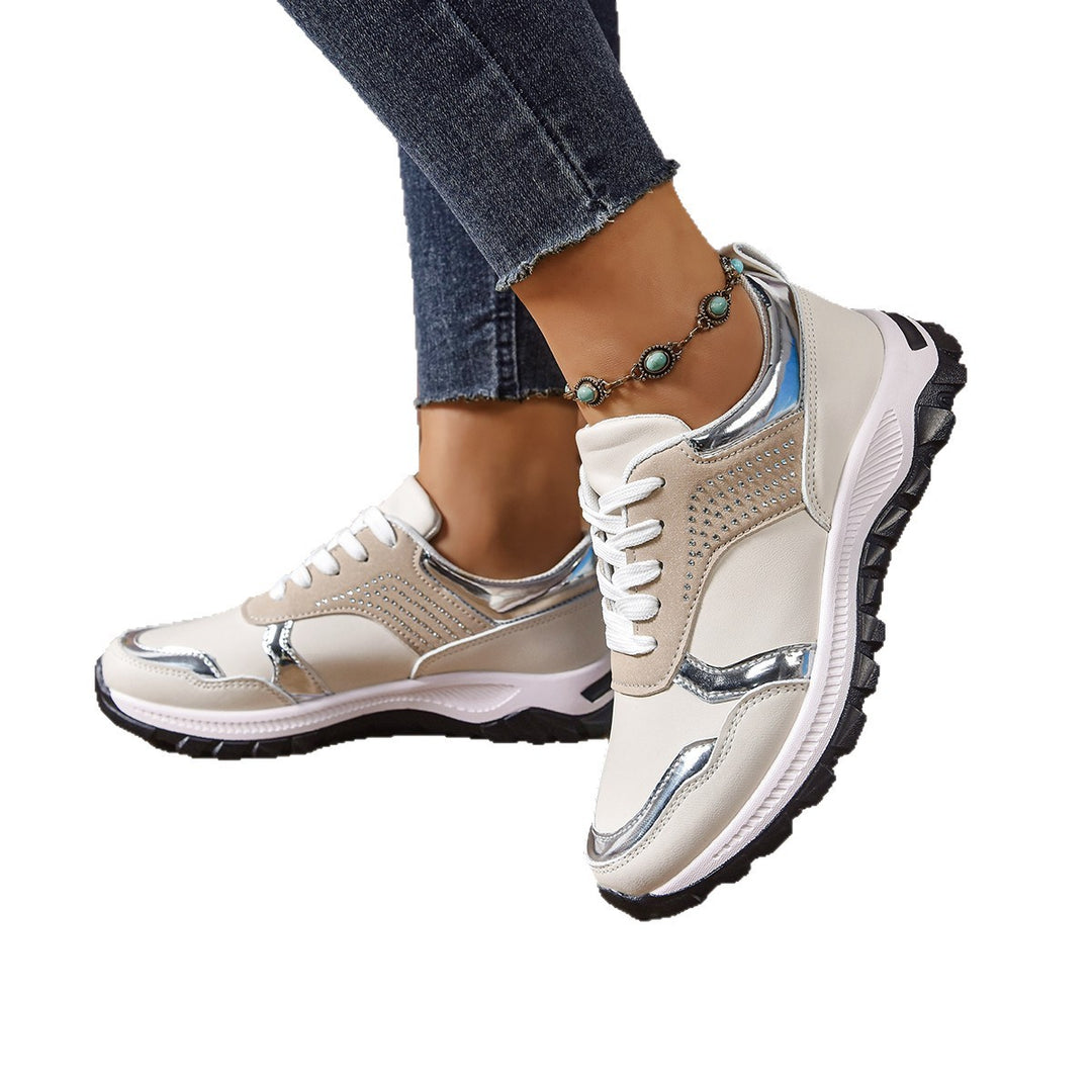 Damen modischer City-Chunky-Sneaker mit Metallic-Akzenten, Ziernieten und dämpfender Leichtsohle Echo Archiv