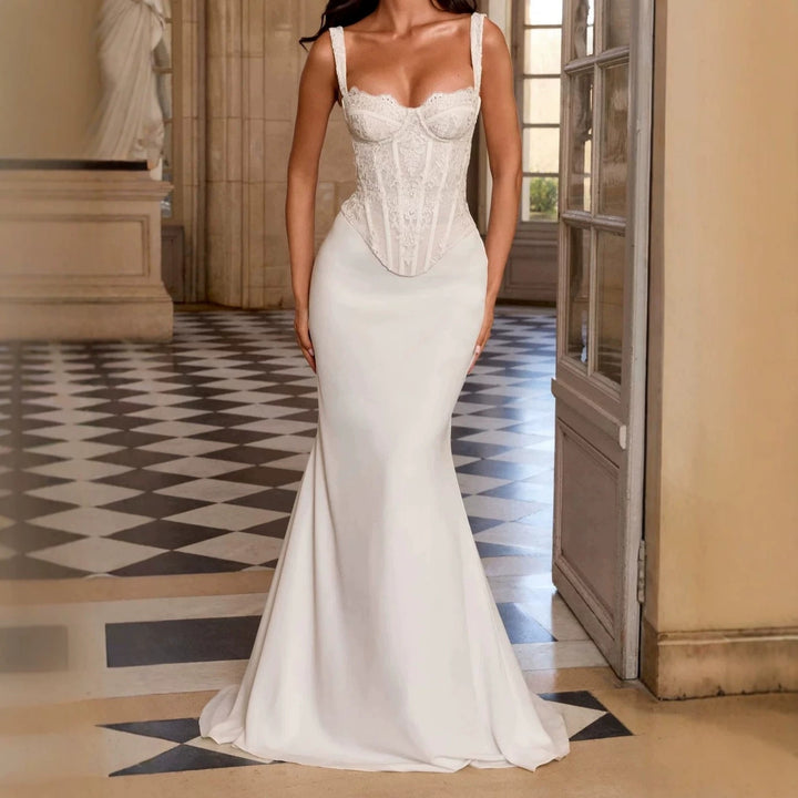 Damen Elegantes Hochzeitskleid mit Korsett-Detail Echo Archiv