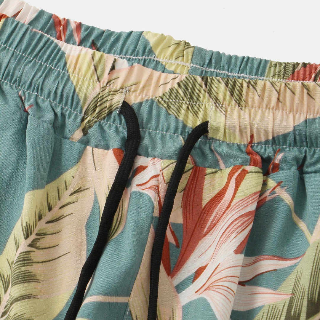 Herren Badeshorts mit tropischem Blatt- und Blumenmuster Echoarchiv